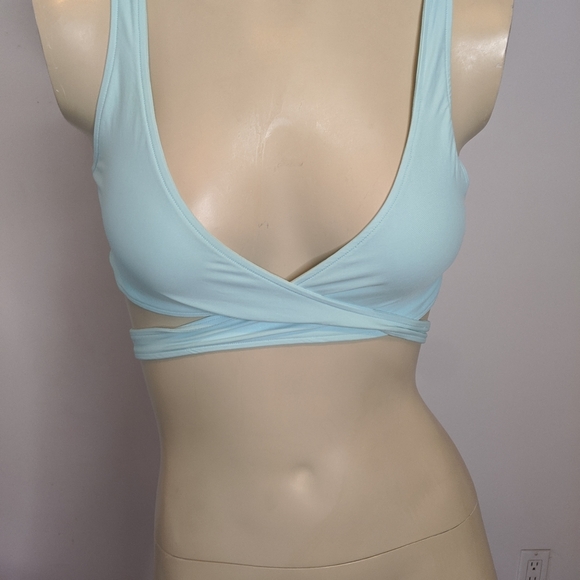 L*Space crochet bikini top - Picture 6 of 9